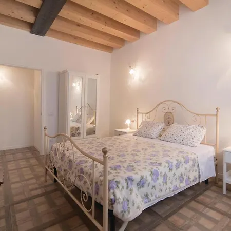 アパート Amazing In Valnogaredo Pd With 3 Bedrooms, Wifi And Outdoor Swimming Pool *