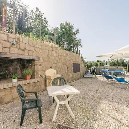 Amazing In Valnogaredo Pd With 3 Bedrooms, Wifi And Outdoor Swimming Pool 아파트 *